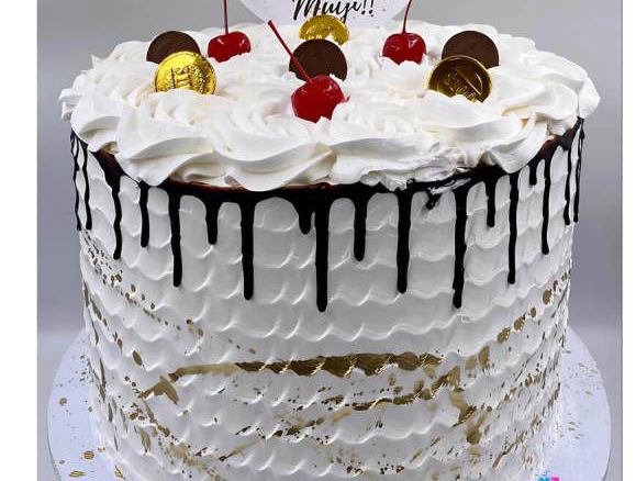 Royal Drip Cake
